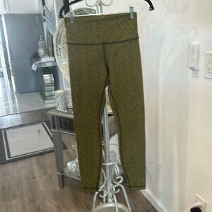 Lululemon leggings size 8